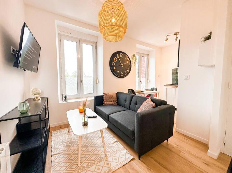 New: Agreable & Lumineux *Gare* Lägenhet Guingamp Exteriör bild