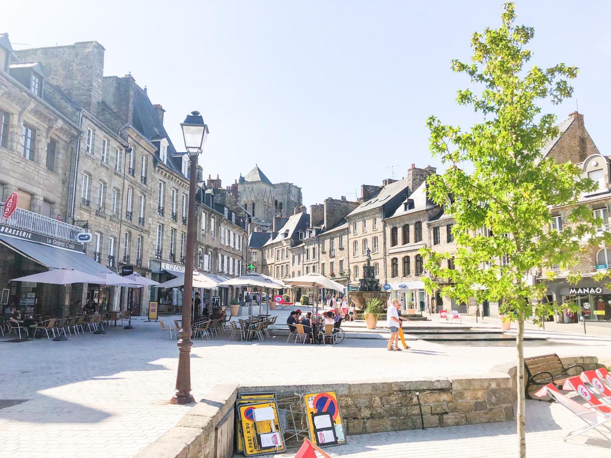 New: Agreable & Lumineux *Gare* Lägenhet Guingamp Exteriör bild