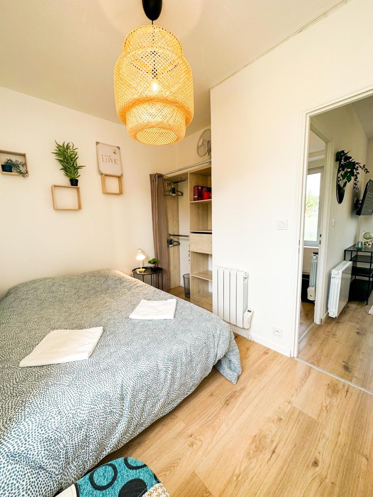 New: Agreable & Lumineux *Gare* Lägenhet Guingamp Exteriör bild