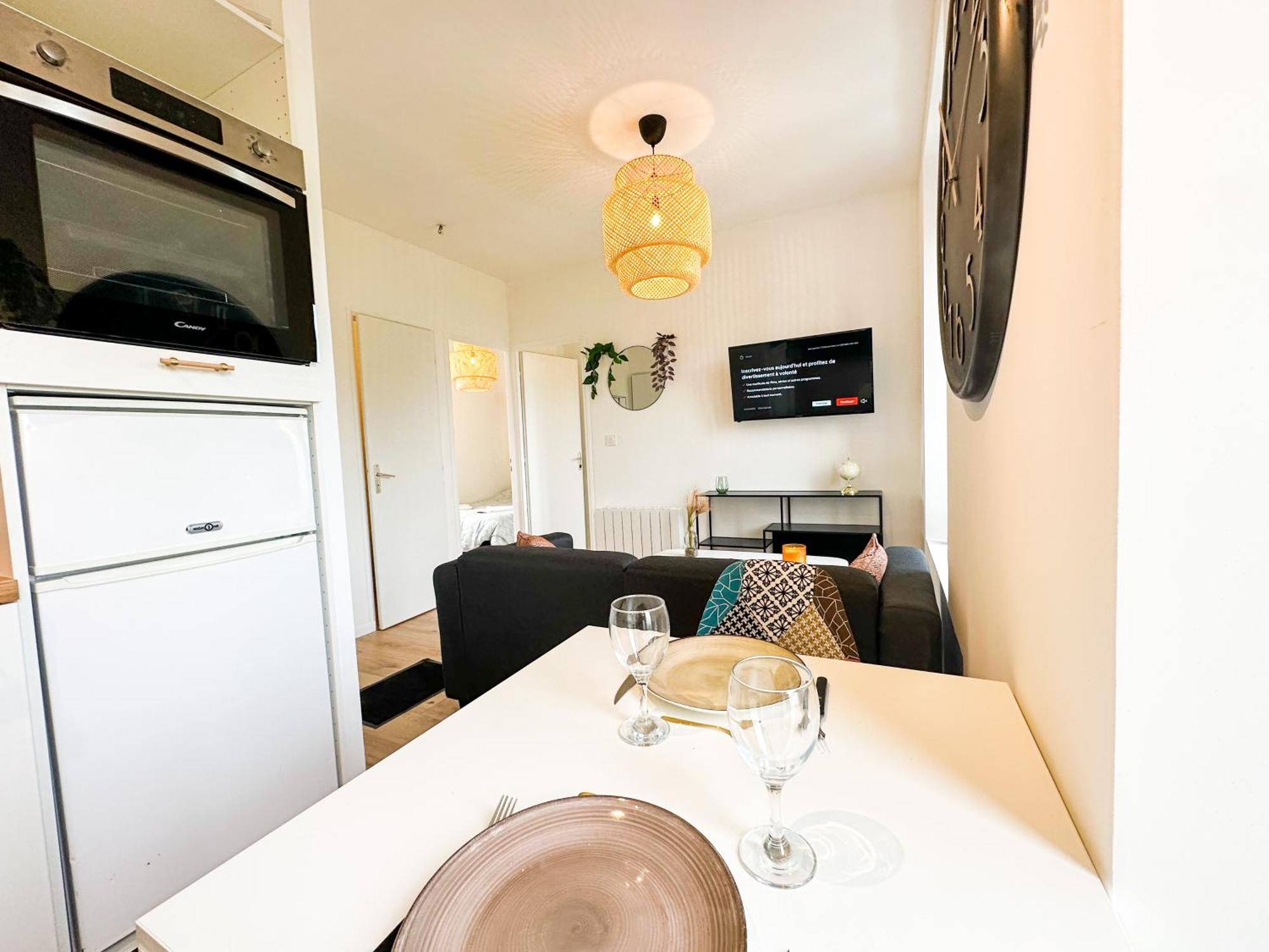 New: Agreable & Lumineux *Gare* Lägenhet Guingamp Exteriör bild